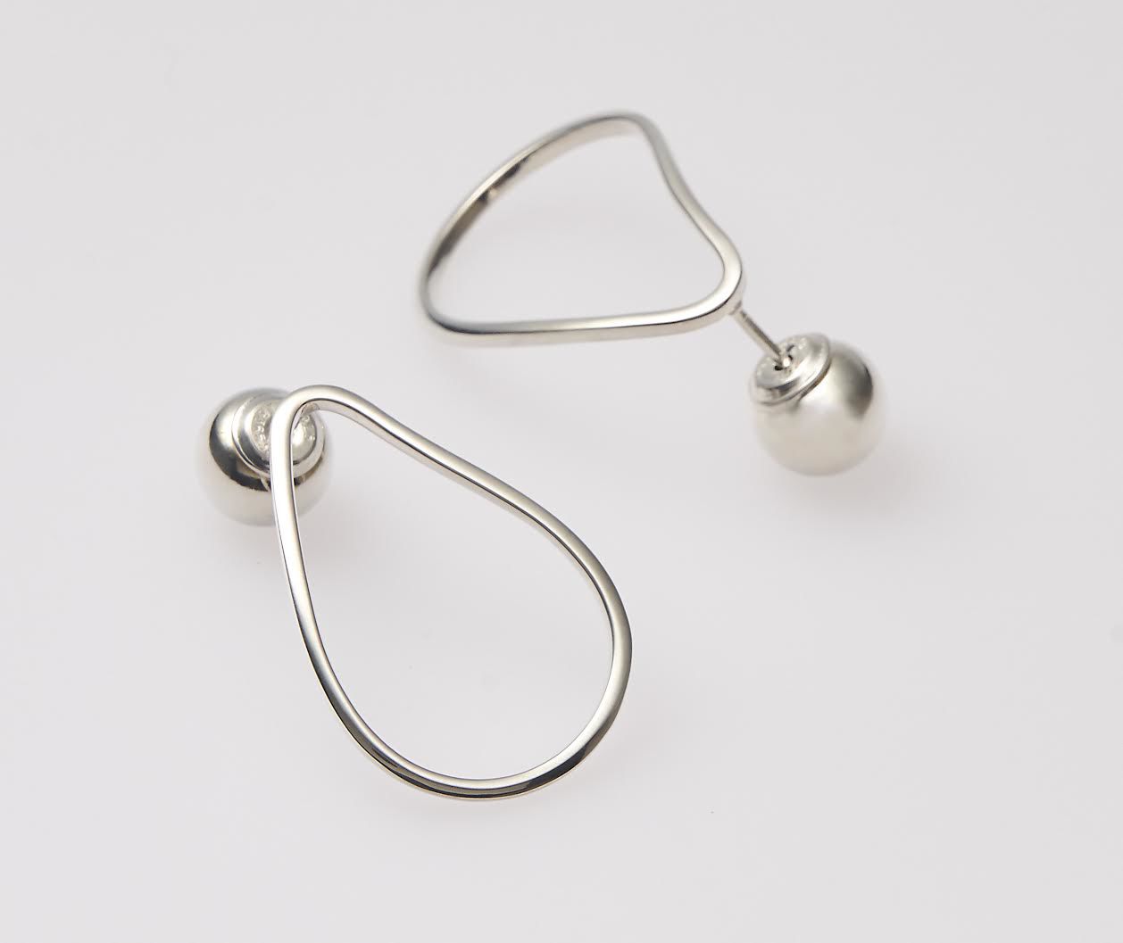 Kaminer Haisllp's Oyster earrings